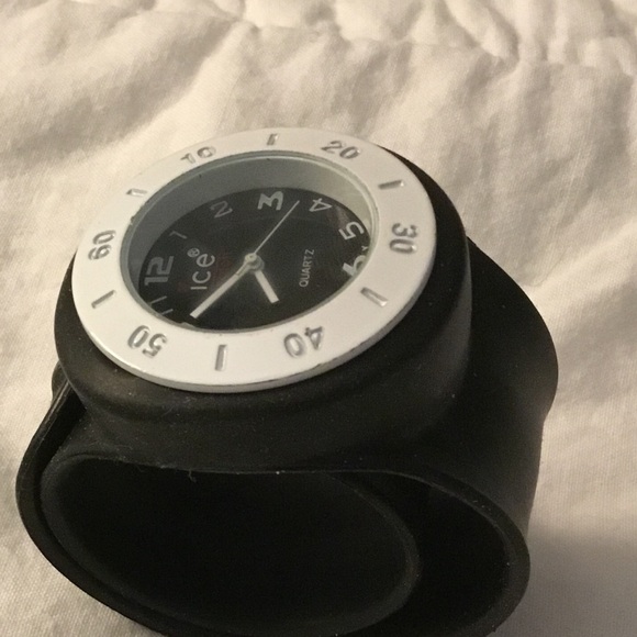 Ice Watch - Picture 3 of 5